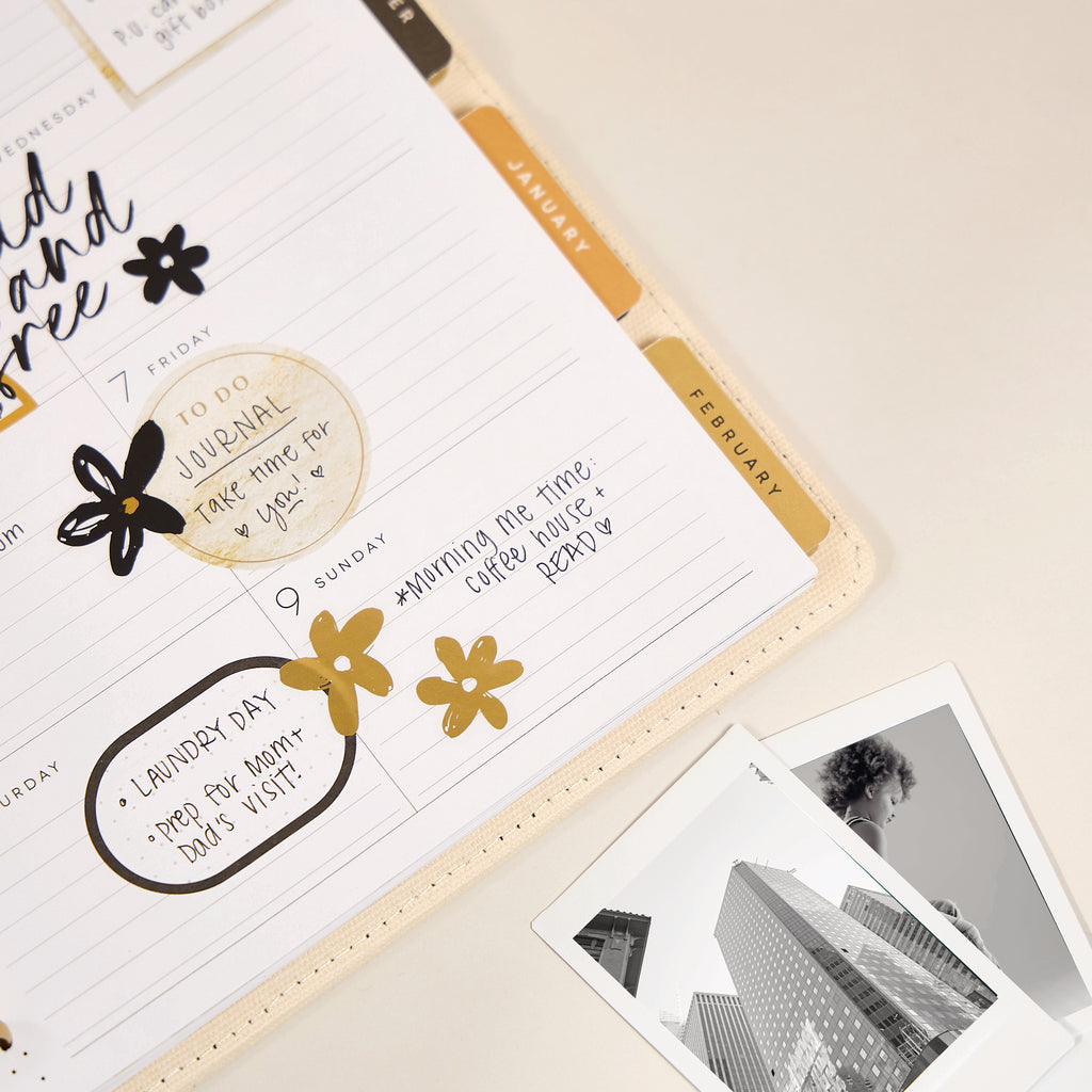 Mod Sketches Fabric with Chenille Embroidery Classic Planner Dashboard 12 Meses
